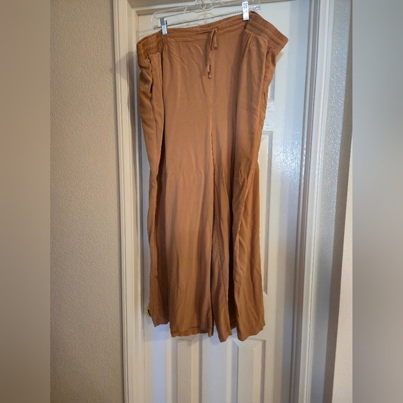 Torrid Wide-Leg Linen Pants - Size 4 - Tan - Picture 2 of 4